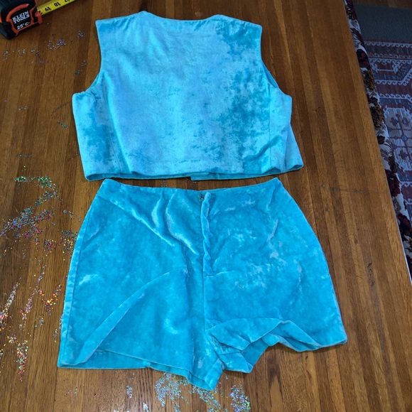 1970s Bright  Velvet Set - Picture 4 of 11